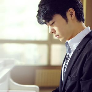 胡秀英脱了内裤让人看照片
